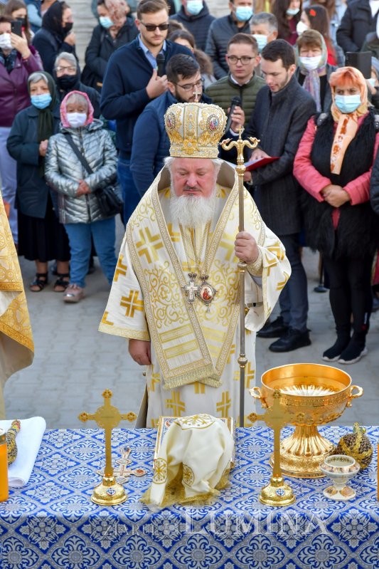 Lumina sfinţeniei pentru o nouă biserică în Chitila 186636