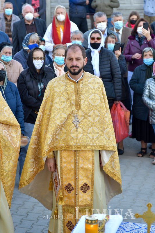 Lumina sfinţeniei pentru o nouă biserică în Chitila 186637