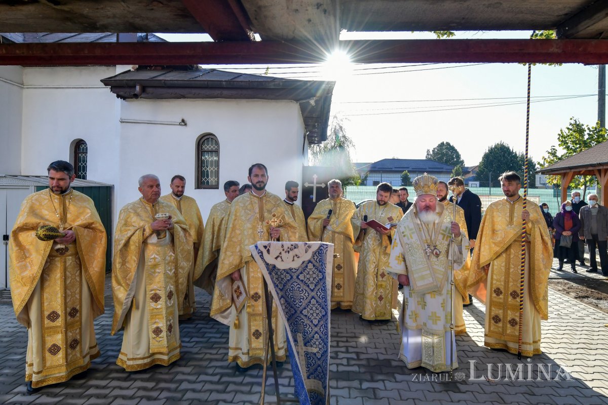 Lumina sfinţeniei pentru o nouă biserică în Chitila 186644