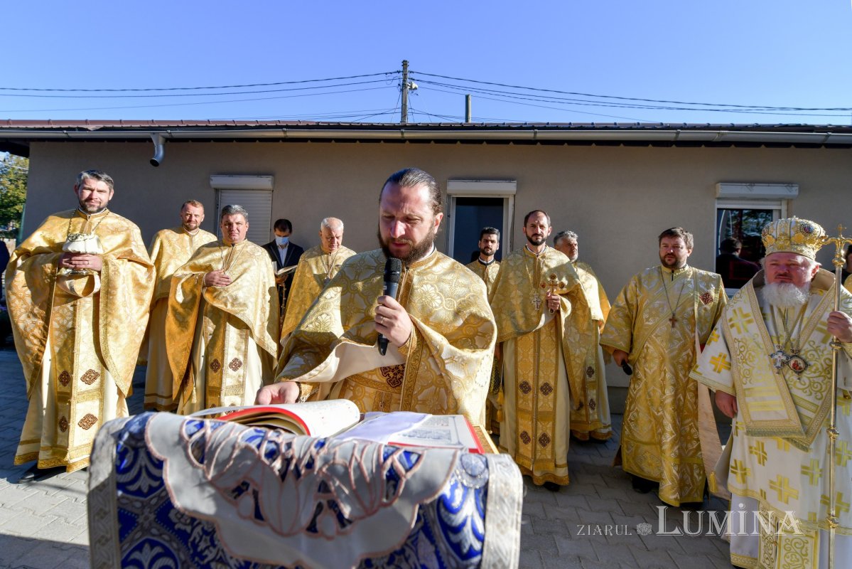 Lumina sfinţeniei pentru o nouă biserică în Chitila 186646
