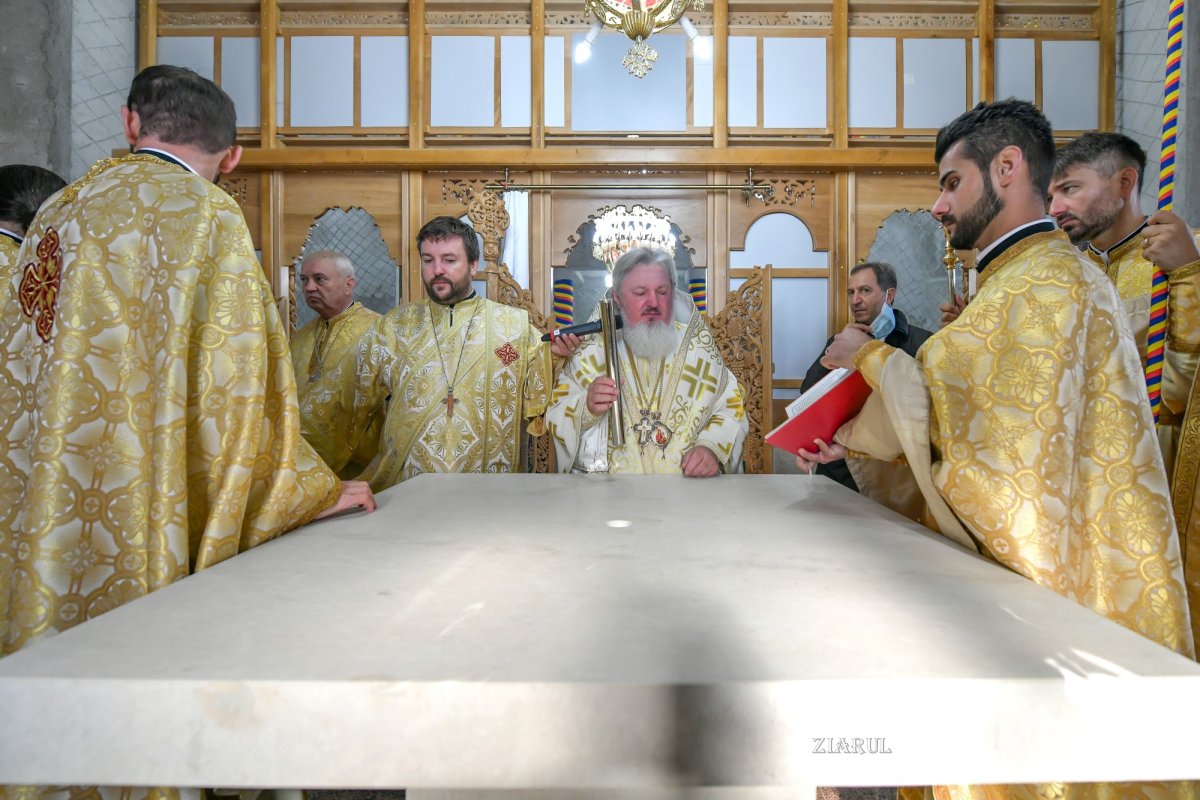 Lumina sfinţeniei pentru o nouă biserică în Chitila 186652