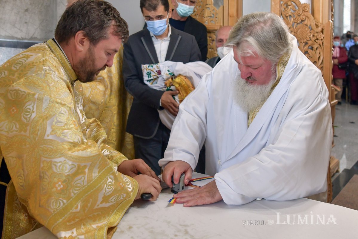 Lumina sfinţeniei pentru o nouă biserică în Chitila 186655