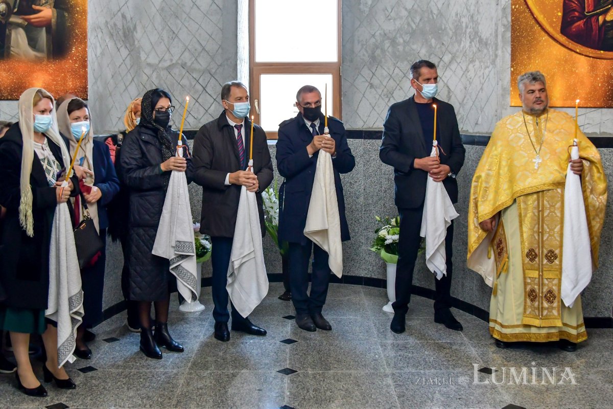 Lumina sfinţeniei pentru o nouă biserică în Chitila 186656