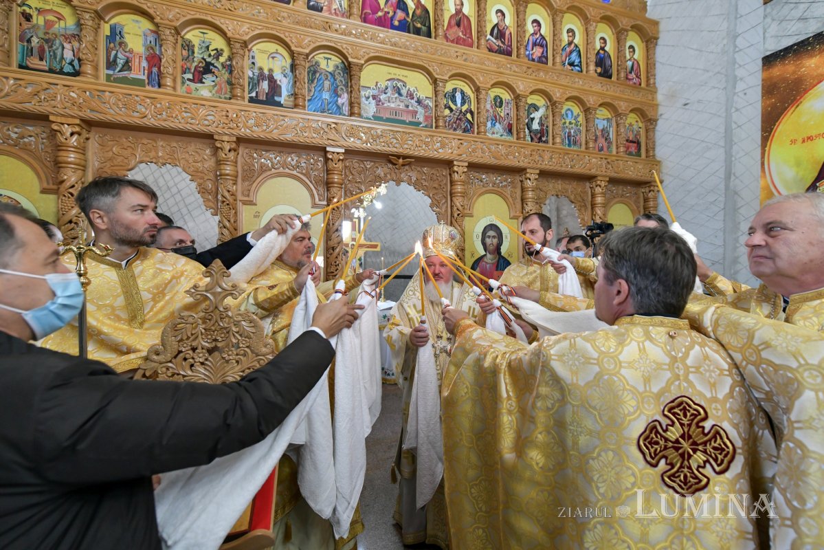 Lumina sfinţeniei pentru o nouă biserică în Chitila 186657