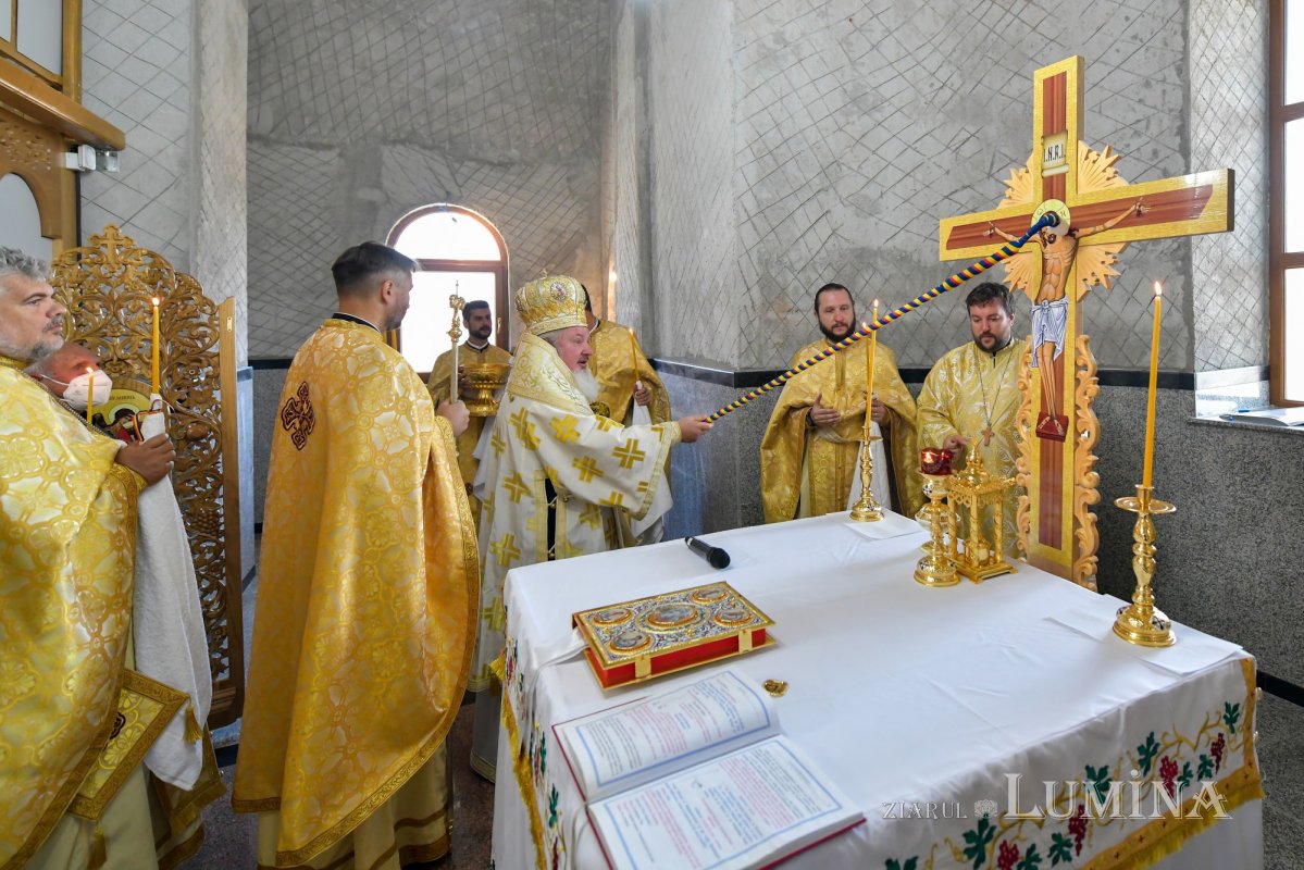 Lumina sfinţeniei pentru o nouă biserică în Chitila 186658