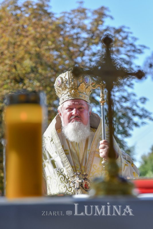 Lumina sfinţeniei pentru o nouă biserică în Chitila 186664