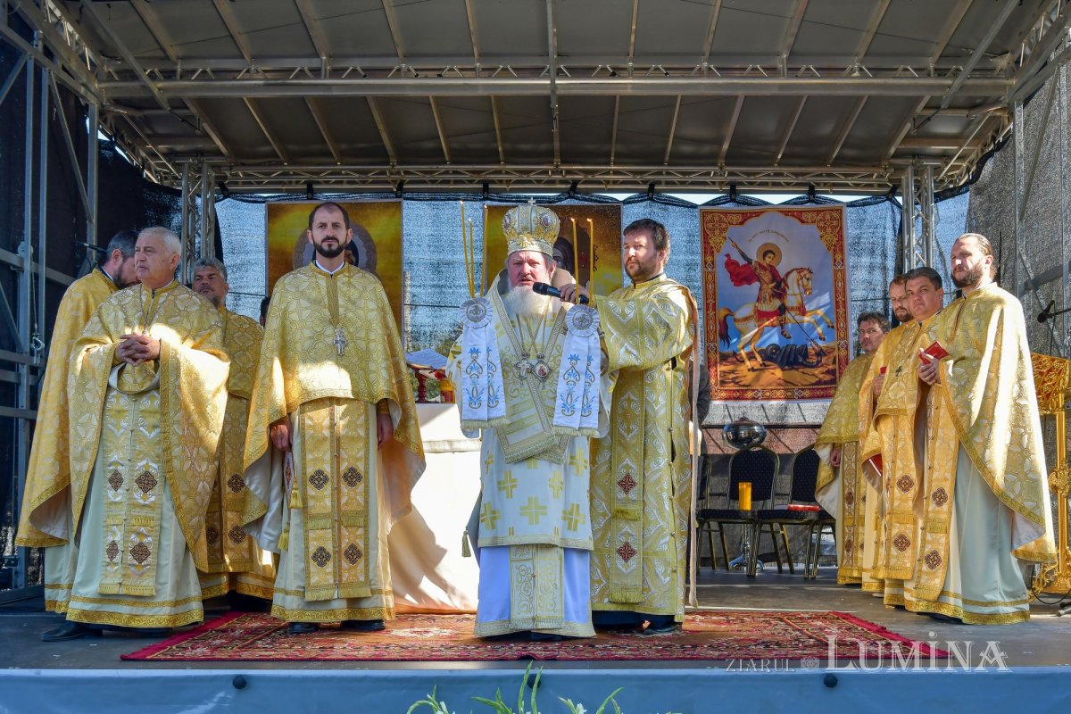 Lumina sfinţeniei pentru o nouă biserică în Chitila 186665