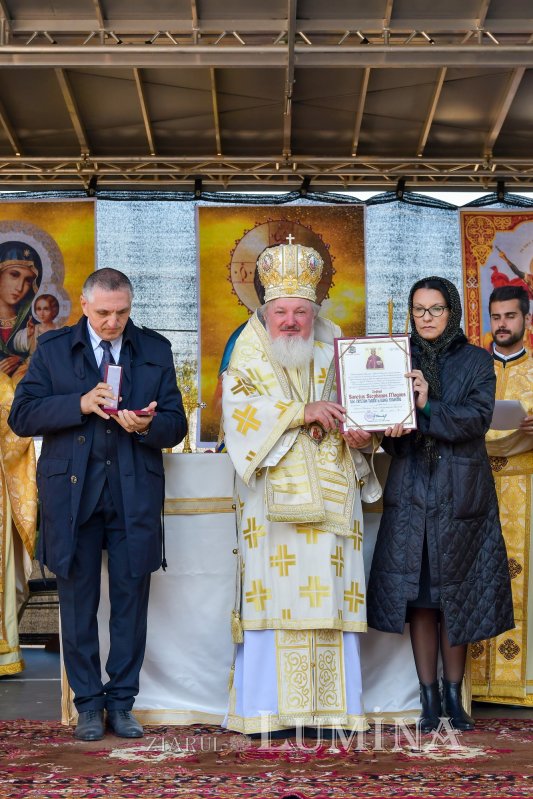 Lumina sfinţeniei pentru o nouă biserică în Chitila 186673