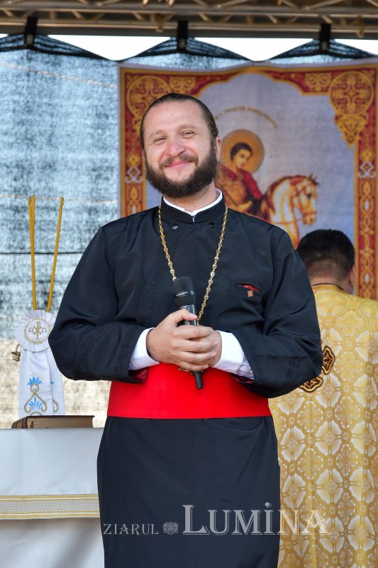 Lumina sfinţeniei pentru o nouă biserică în Chitila 186676