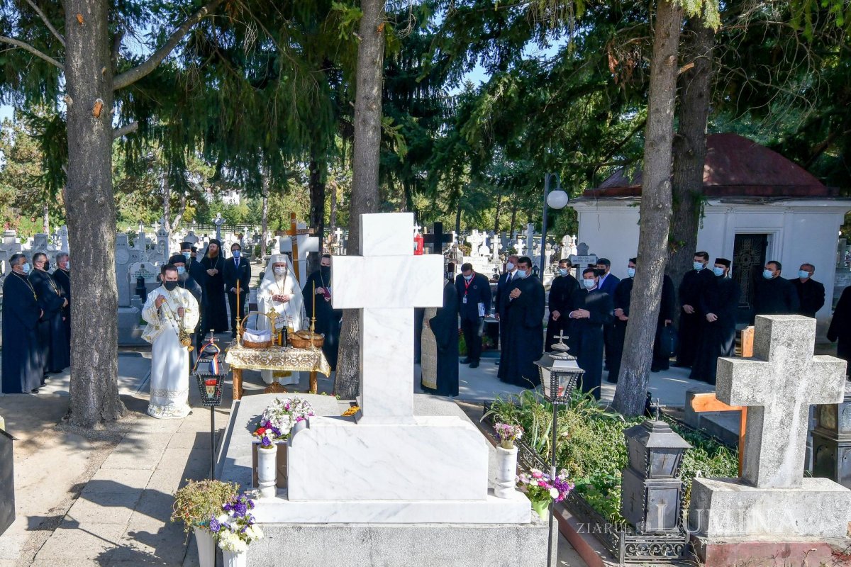Pomenirea părintelui Dumitru Stăniloae la Mănăstirea Cernica 186983