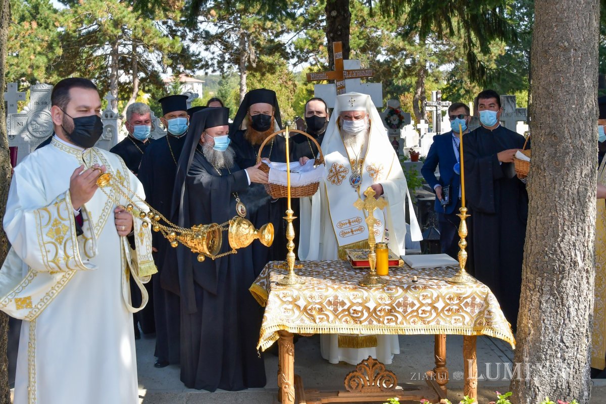 Pomenirea părintelui Dumitru Stăniloae la Mănăstirea Cernica 187011