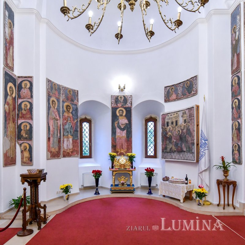 Sfinții Serghie și Vah, cinstiți la biserica Palatului Cotroceni 187171