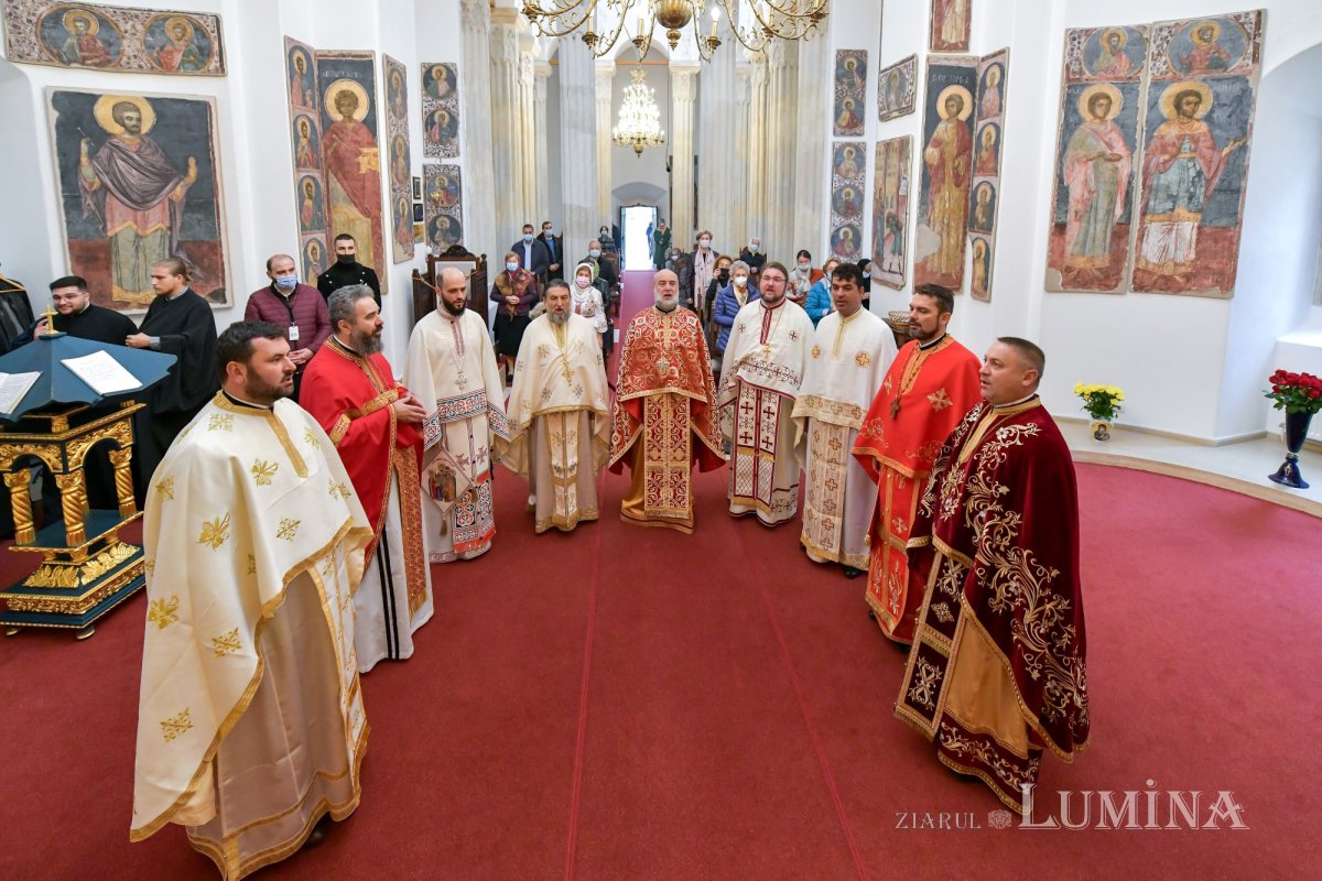 Sfinții Serghie și Vah, cinstiți la biserica Palatului Cotroceni 187180