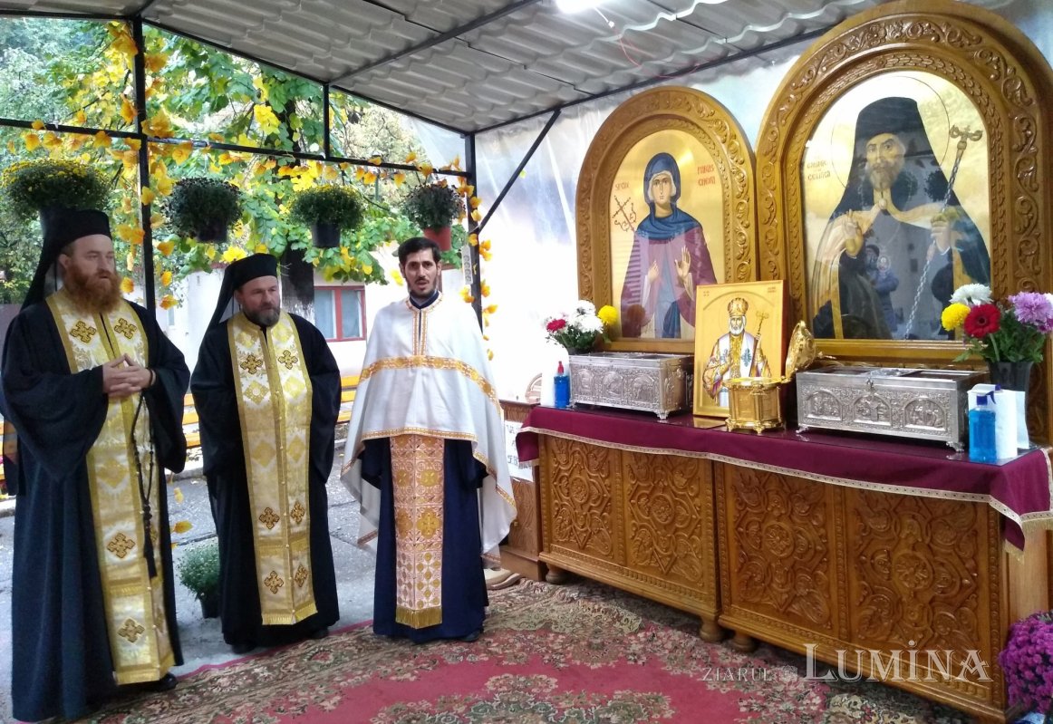 Binecuvântare și bucurie în Parohia „Sfântul Ierarh Calinic”-Titan 188028