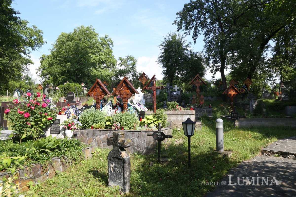 Biserica monument UNESCO „Sfânta Parascheva”, inima comunităţii din Deseşti 187906