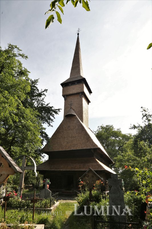 Biserica monument UNESCO „Sfânta Parascheva”, inima comunităţii din Deseşti 187950