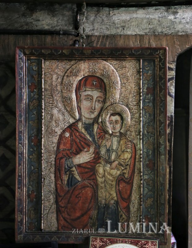 Biserica monument UNESCO „Sfânta Parascheva”, inima comunităţii din Deseşti 187964