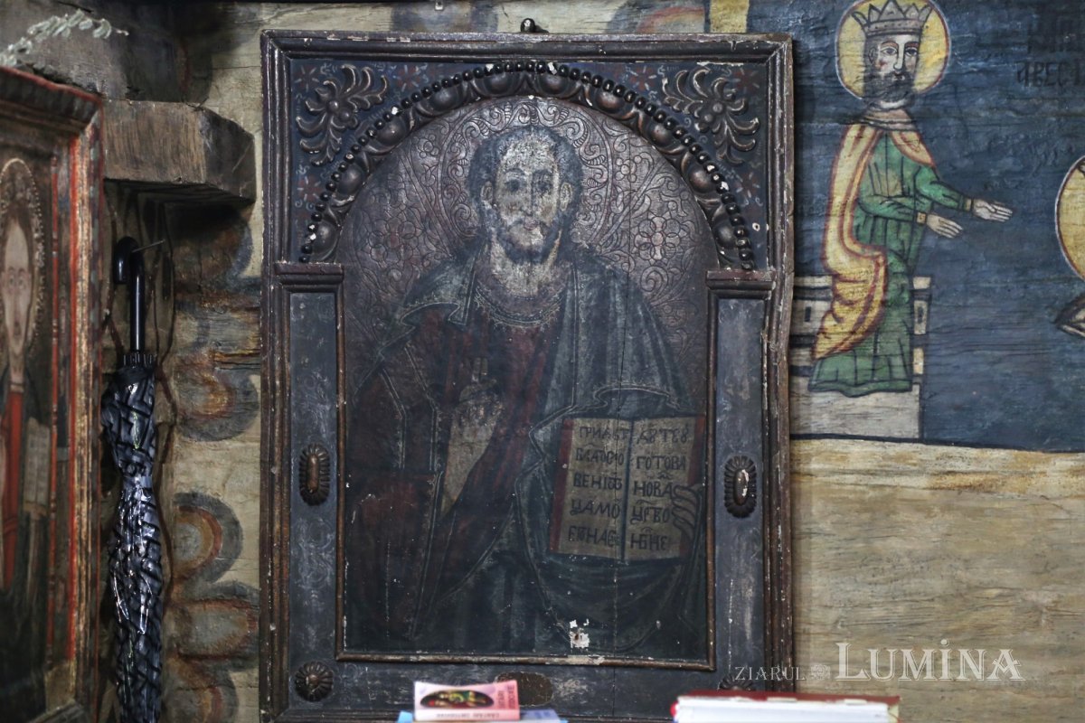 Biserica monument UNESCO „Sfânta Parascheva”, inima comunităţii din Deseşti 187973