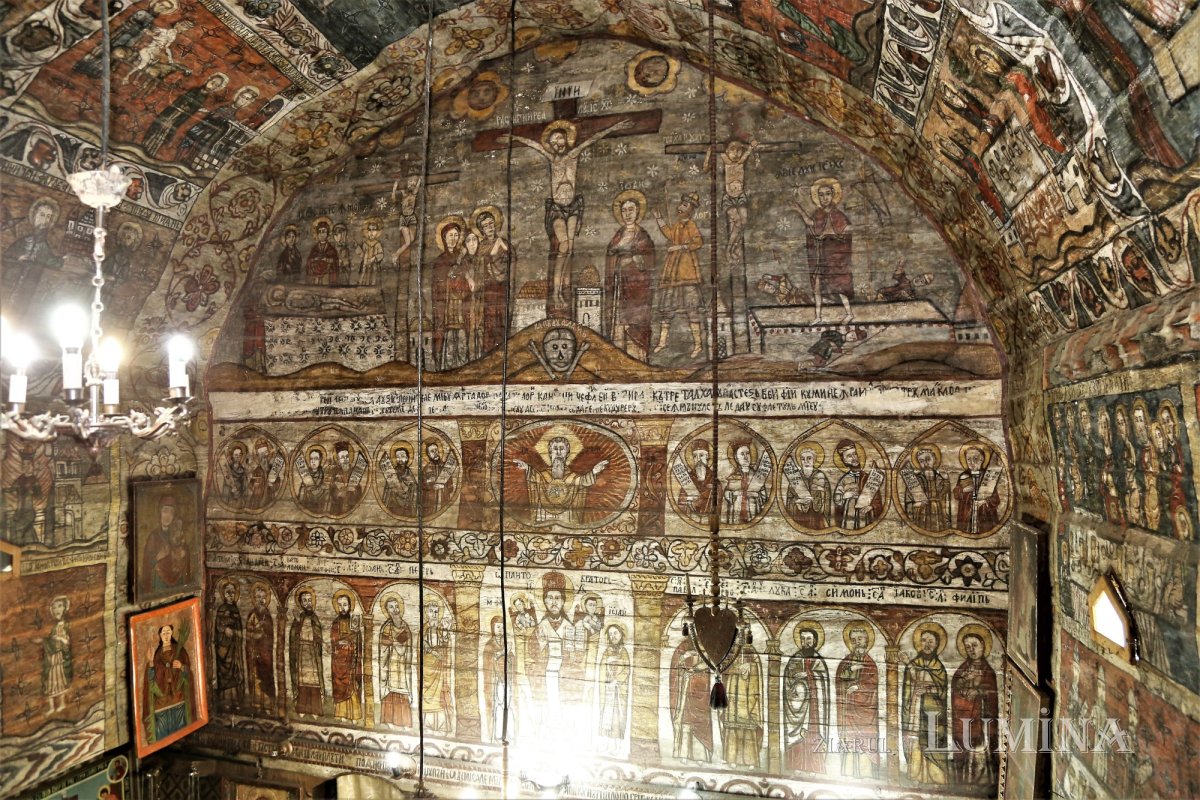 Biserica monument UNESCO „Sfânta Parascheva”, inima comunităţii din Deseşti 187989