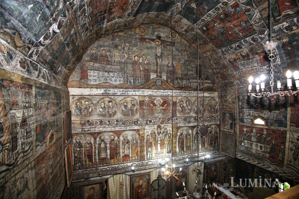 Biserica monument UNESCO „Sfânta Parascheva”, inima comunităţii din Deseşti 187997