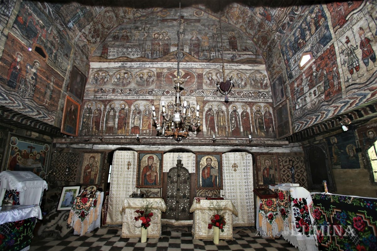 Biserica monument UNESCO „Sfânta Parascheva”, inima comunităţii din Deseşti 187999