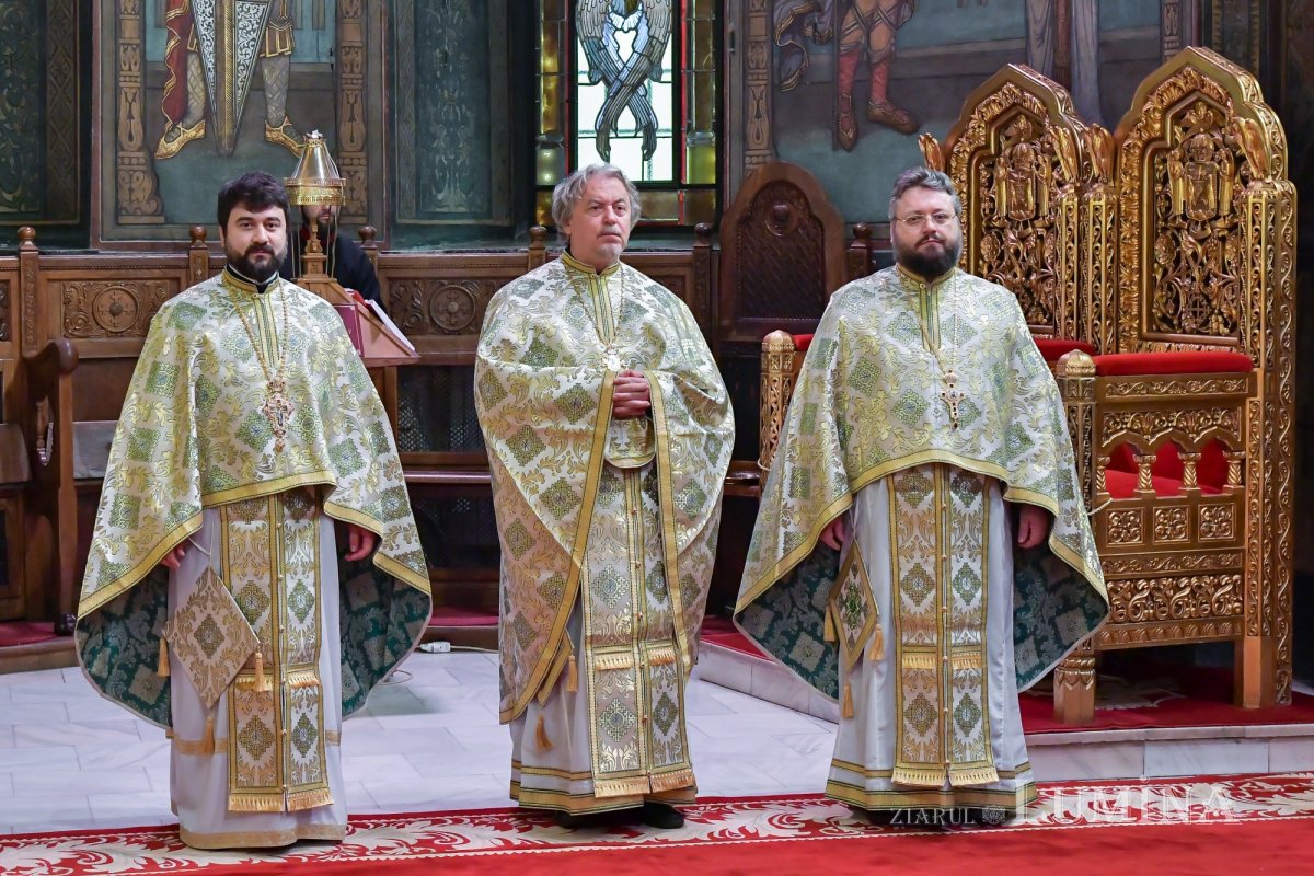 Prinos de laudă adus Ocrotitoarei Moldovei la Catedrala Patriarhală 188273