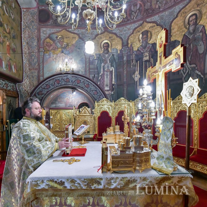 Prinos de laudă adus Ocrotitoarei Moldovei la Catedrala Patriarhală 188276