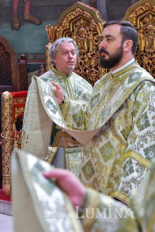 Prinos de laudă adus Ocrotitoarei Moldovei la Catedrala Patriarhală 188280