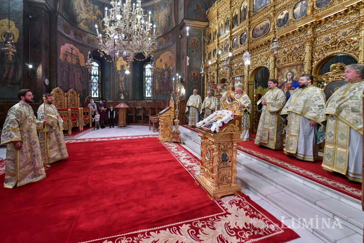 Prinos de laudă adus Ocrotitoarei Moldovei la Catedrala Patriarhală 188288