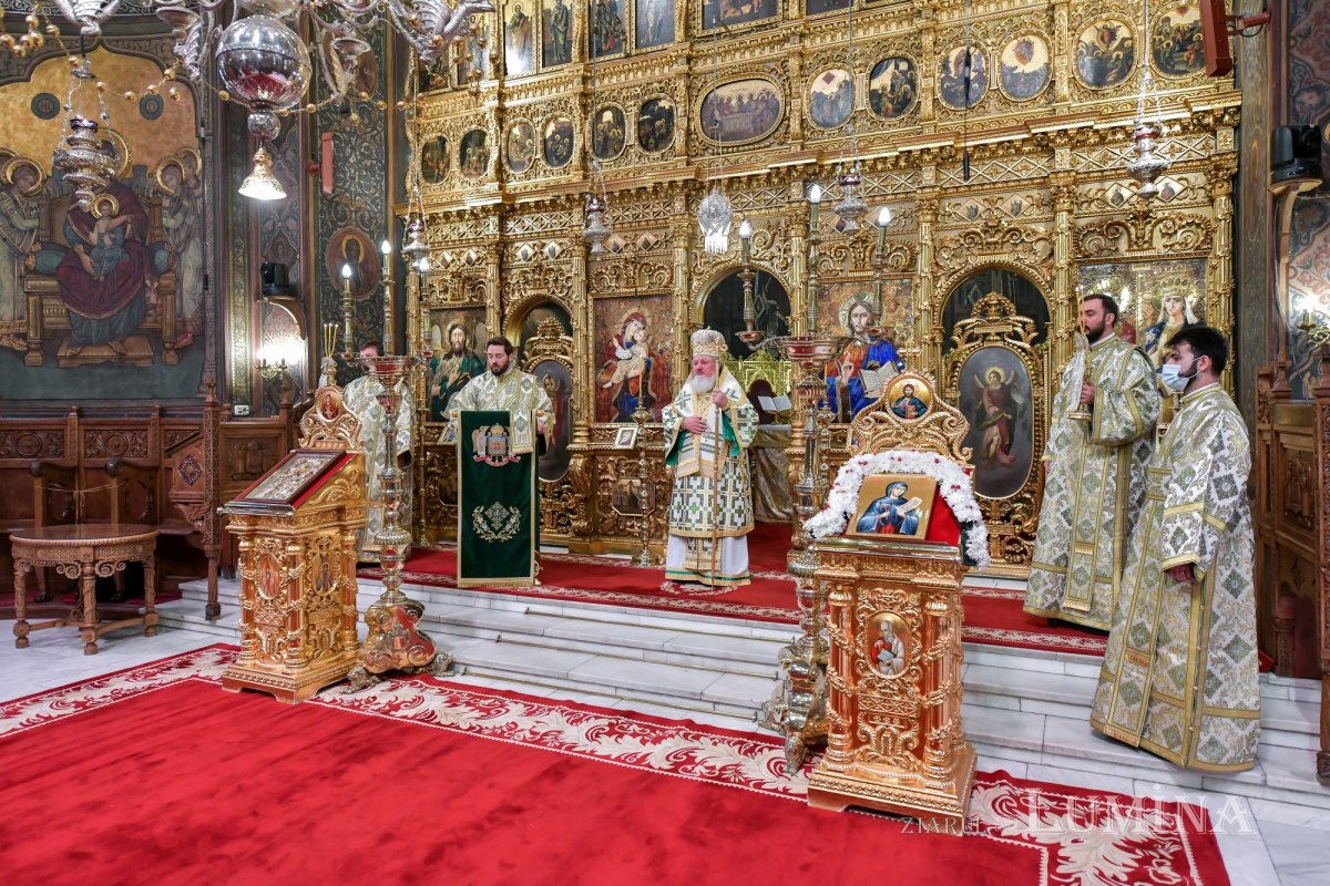 Prinos de laudă adus Ocrotitoarei Moldovei la Catedrala Patriarhală 188295