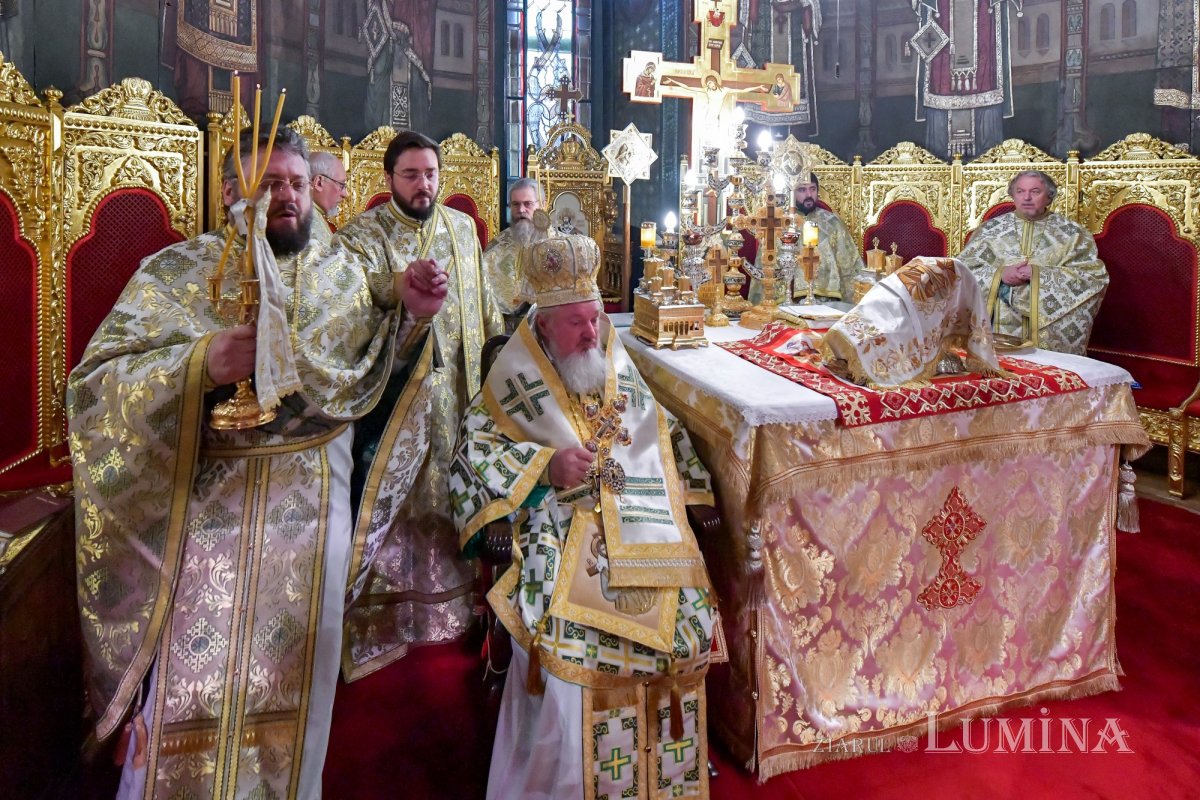 Prinos de laudă adus Ocrotitoarei Moldovei la Catedrala Patriarhală 188313