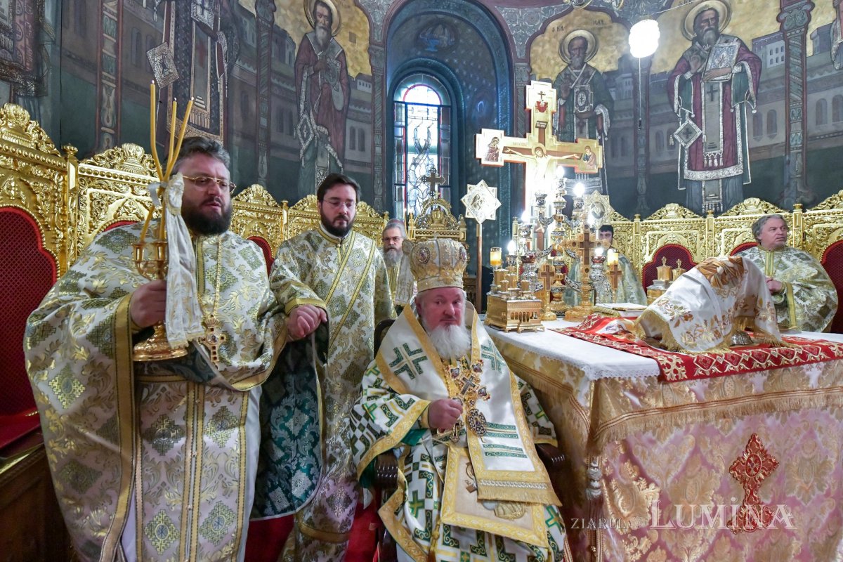 Prinos de laudă adus Ocrotitoarei Moldovei la Catedrala Patriarhală 188315