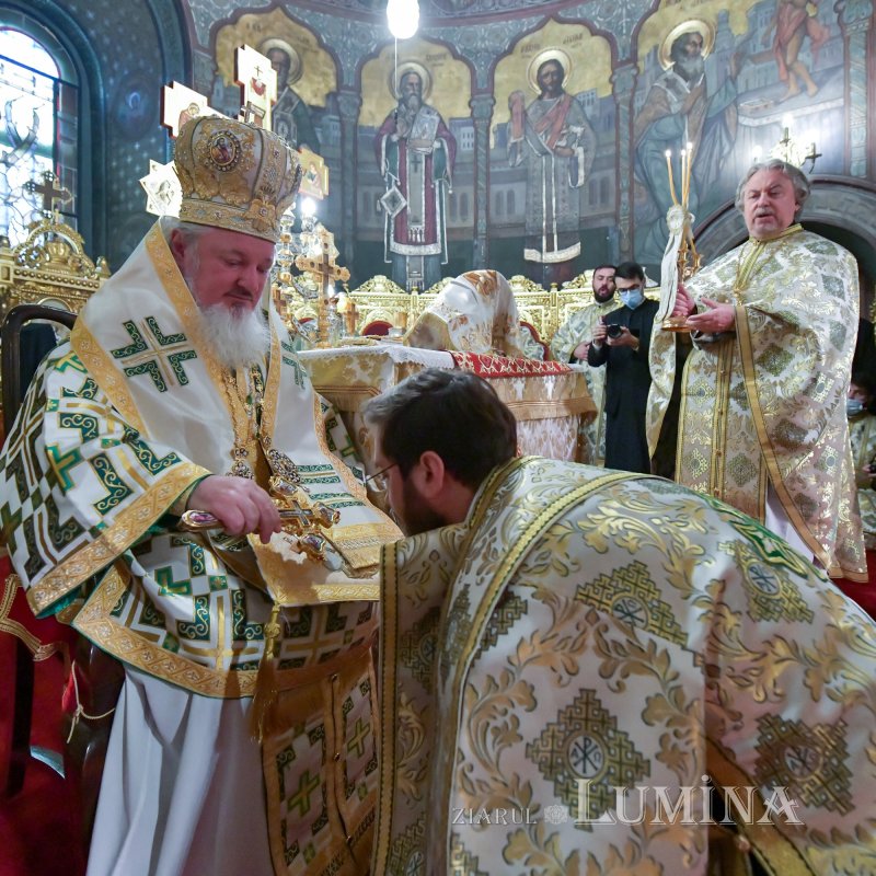 Prinos de laudă adus Ocrotitoarei Moldovei la Catedrala Patriarhală 188316