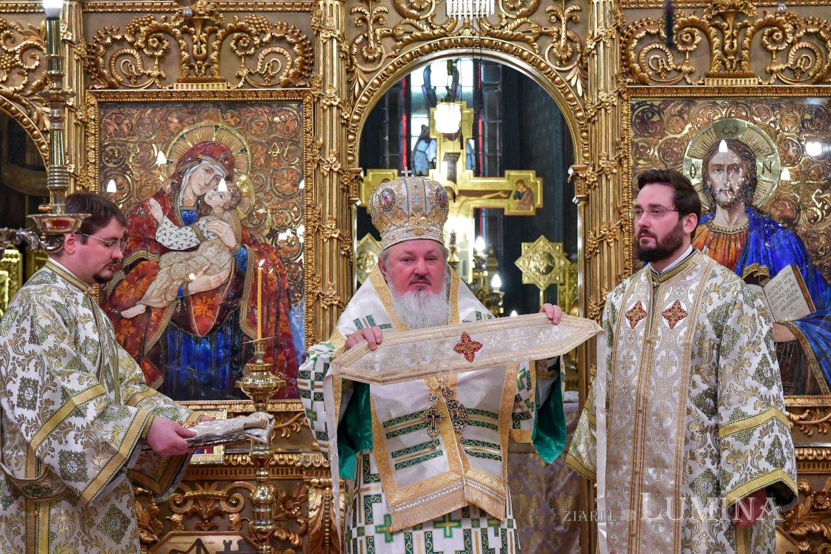 Prinos de laudă adus Ocrotitoarei Moldovei la Catedrala Patriarhală 188318