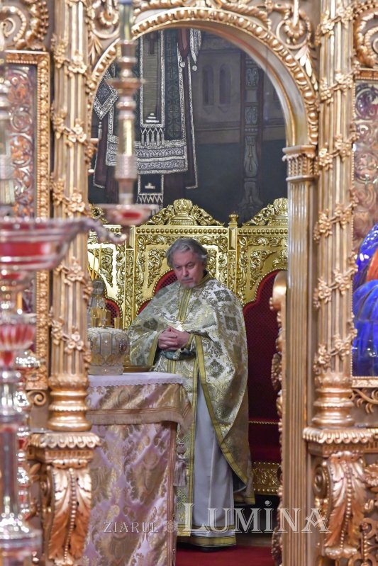 Prinos de laudă adus Ocrotitoarei Moldovei la Catedrala Patriarhală 188323