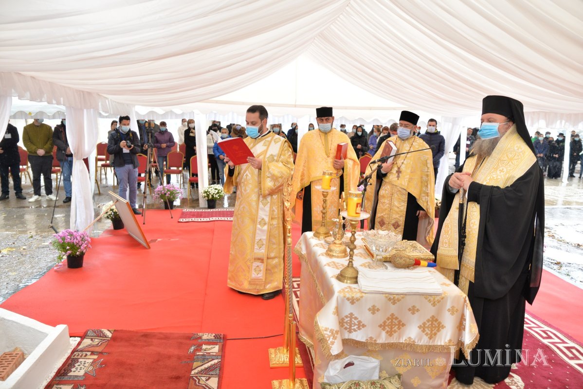 Piatră de temelie pentru noua biserică a Institutului Oncologic din București 188472