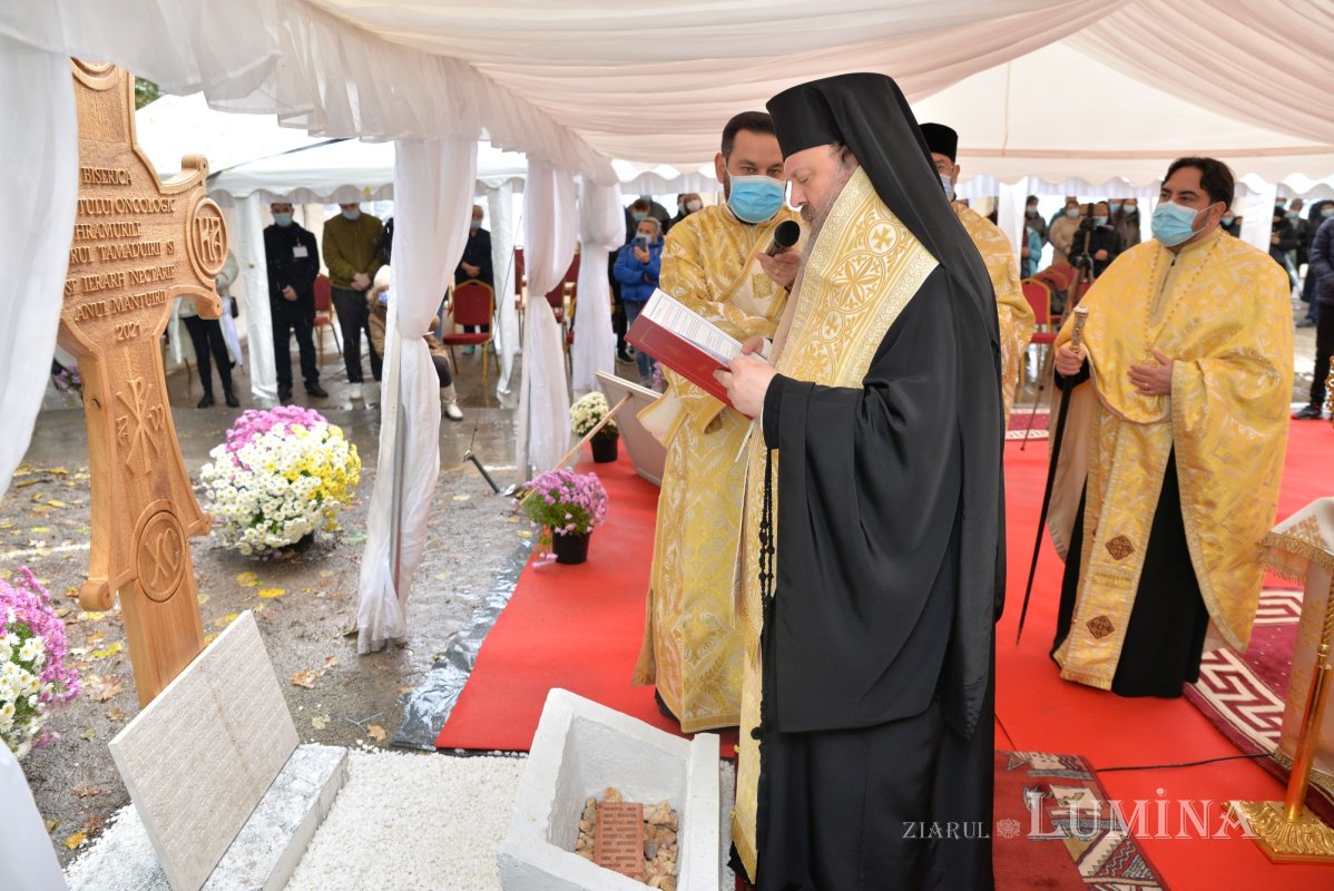 Piatră de temelie pentru noua biserică a Institutului Oncologic din București 188480