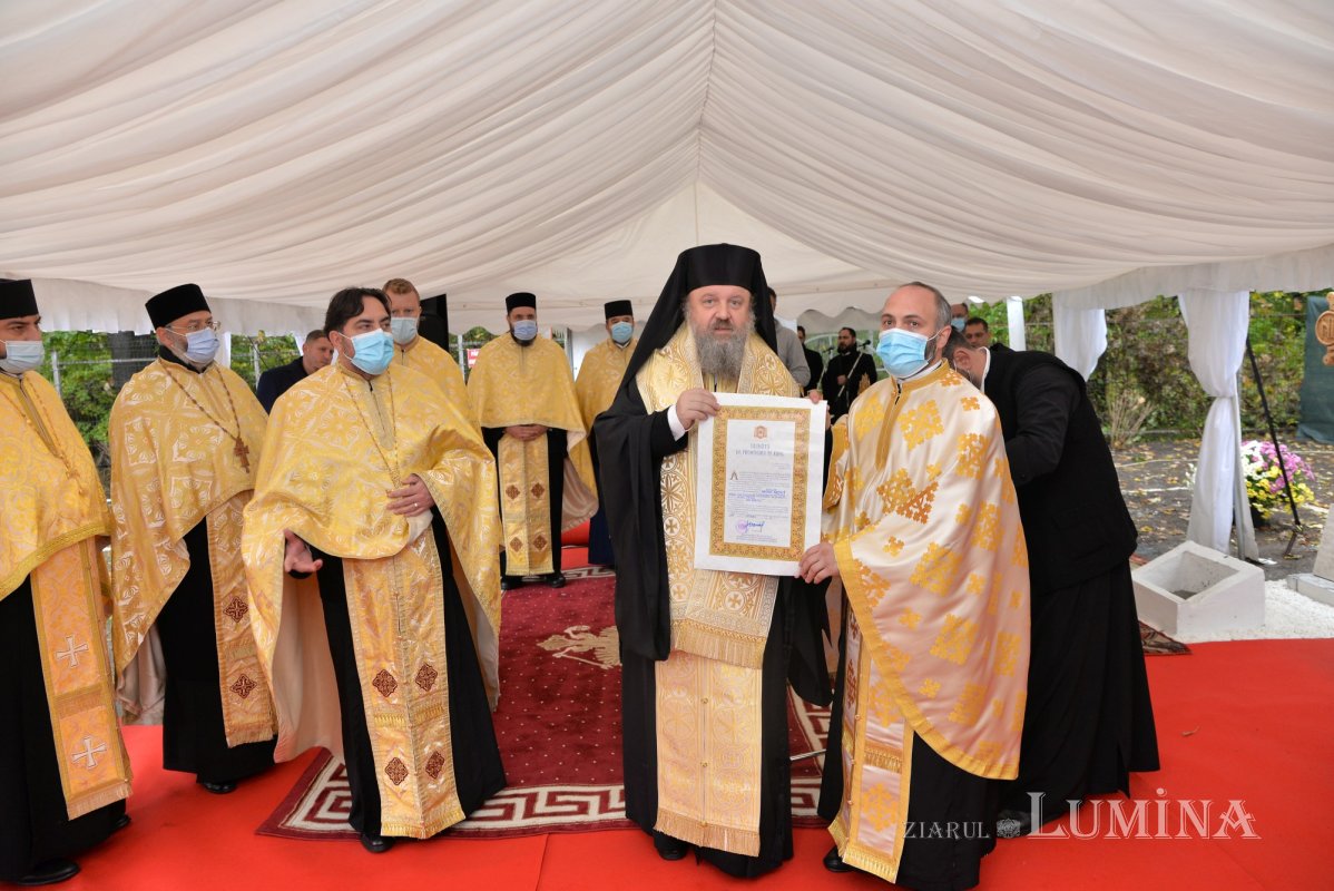 Piatră de temelie pentru noua biserică a Institutului Oncologic din București 188497