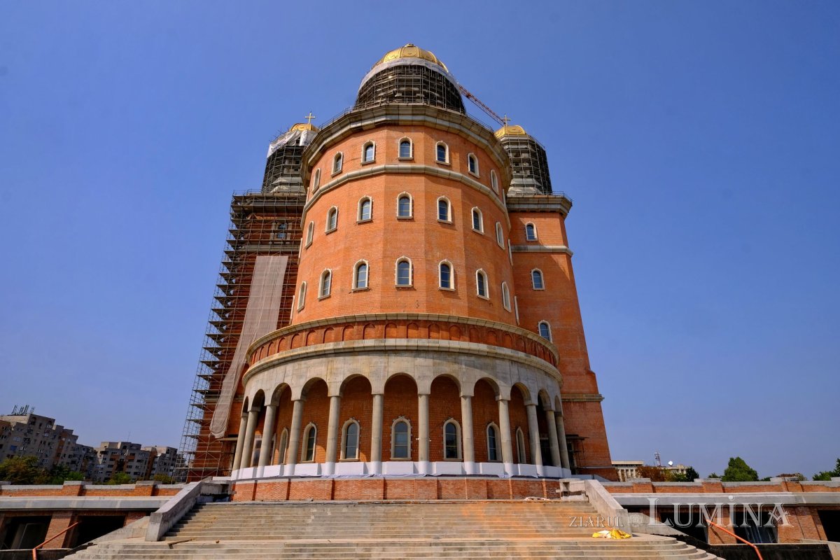 Precizări ale constructorilor privind prețul real și calitatea materialelor și lucrărilor de la Catedrala Mântuirii Neamului 188523