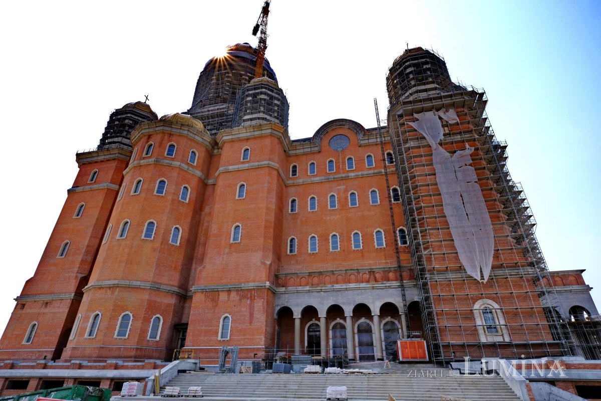 Precizări ale constructorilor privind prețul real și calitatea materialelor și lucrărilor de la Catedrala Mântuirii Neamului 188524