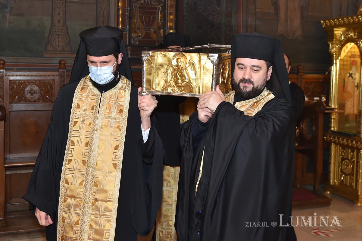 A început cinstirea sfinților ocrotitori pe Dealul Patriarhiei 189147