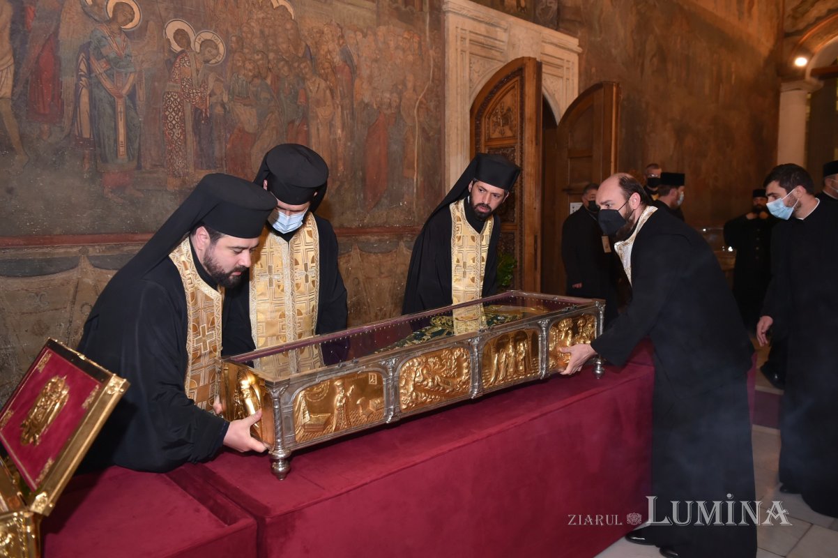 A început cinstirea sfinților ocrotitori pe Dealul Patriarhiei 189150