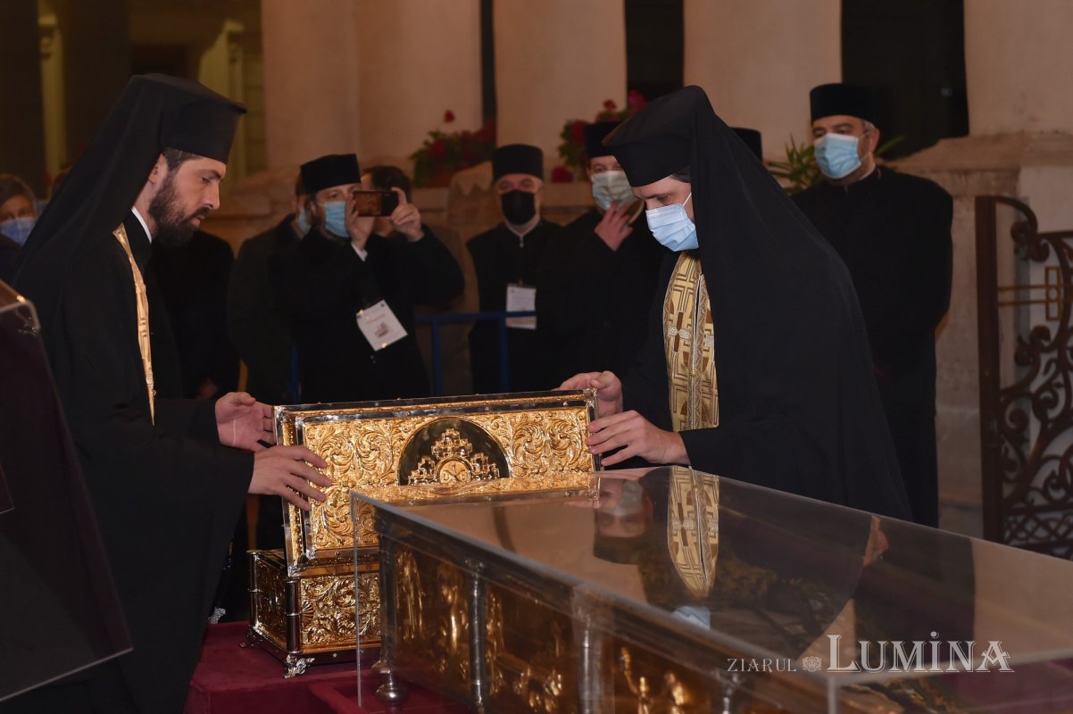 A început cinstirea sfinților ocrotitori pe Dealul Patriarhiei 189153