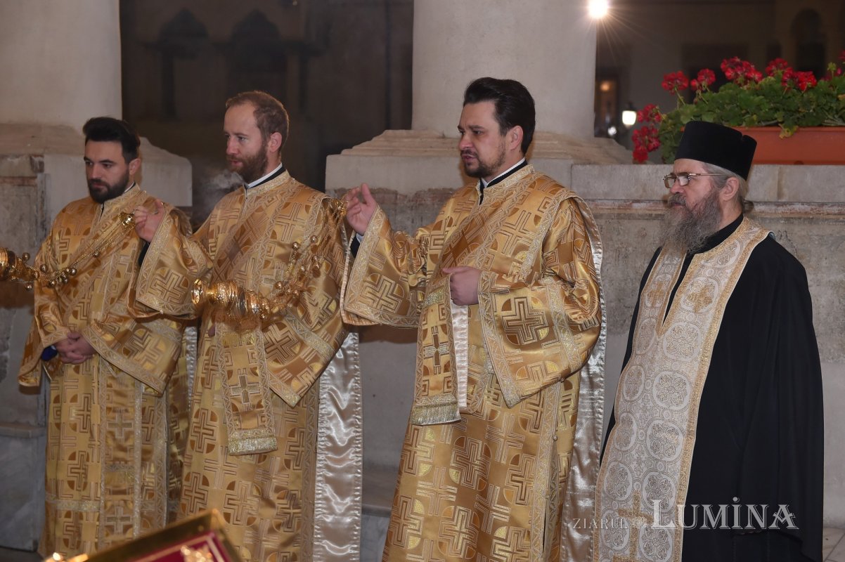 A început cinstirea sfinților ocrotitori pe Dealul Patriarhiei 189154