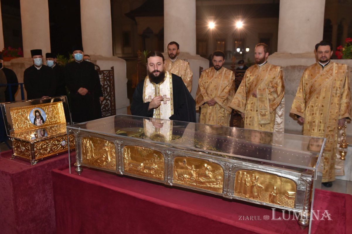 A început cinstirea sfinților ocrotitori pe Dealul Patriarhiei 189156