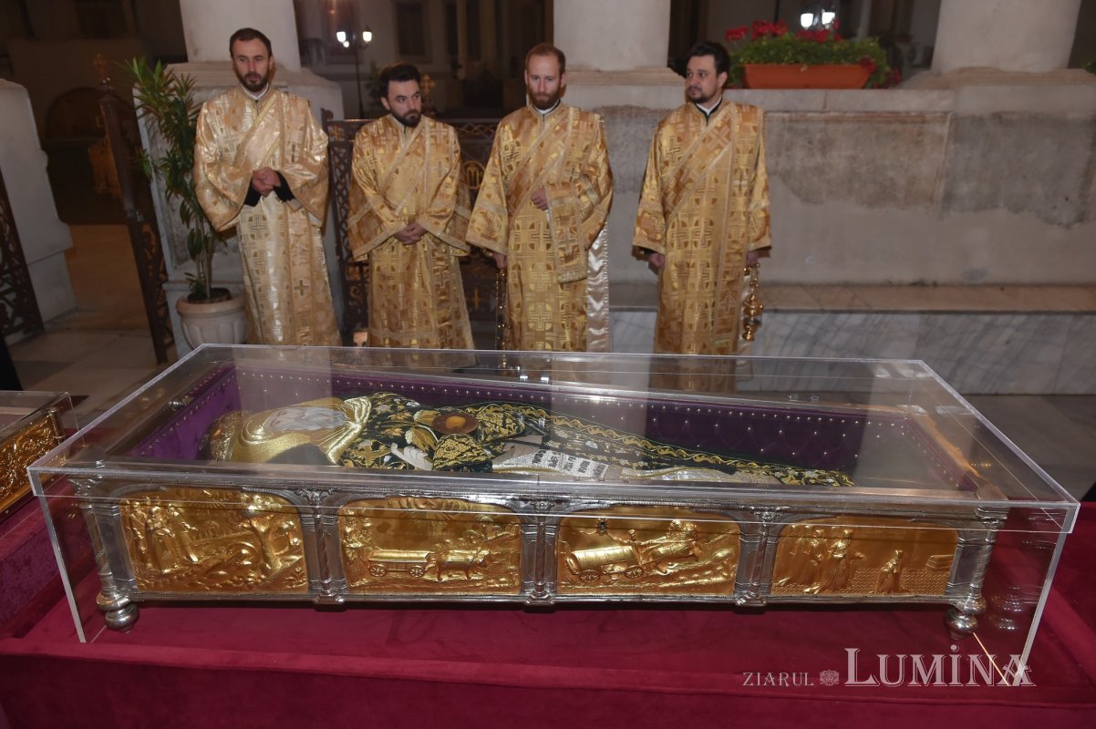 A început cinstirea sfinților ocrotitori pe Dealul Patriarhiei 189157