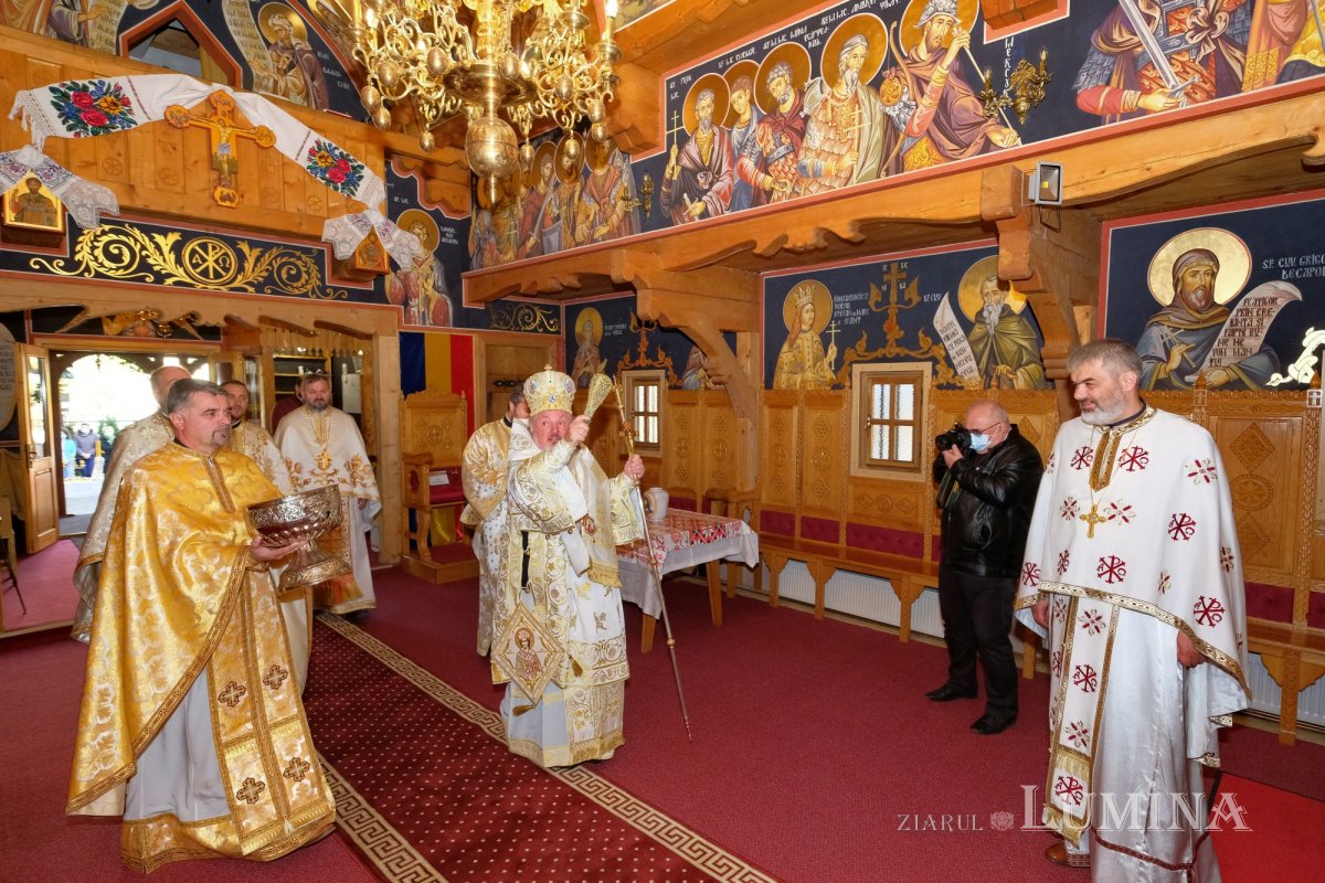 Înnoirea bisericii din incinta Universităţii Naţionale de Apărare „Carol I” 189187