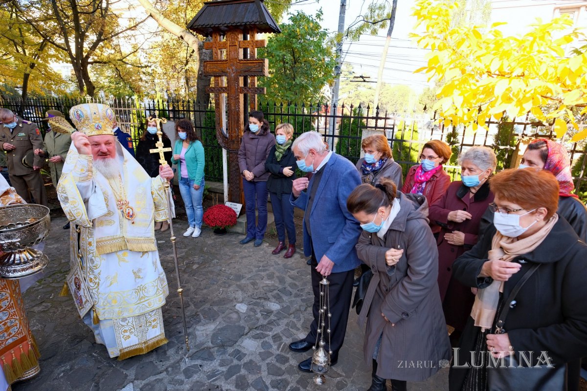 Înnoirea bisericii din incinta Universităţii Naţionale de Apărare „Carol I” 189188