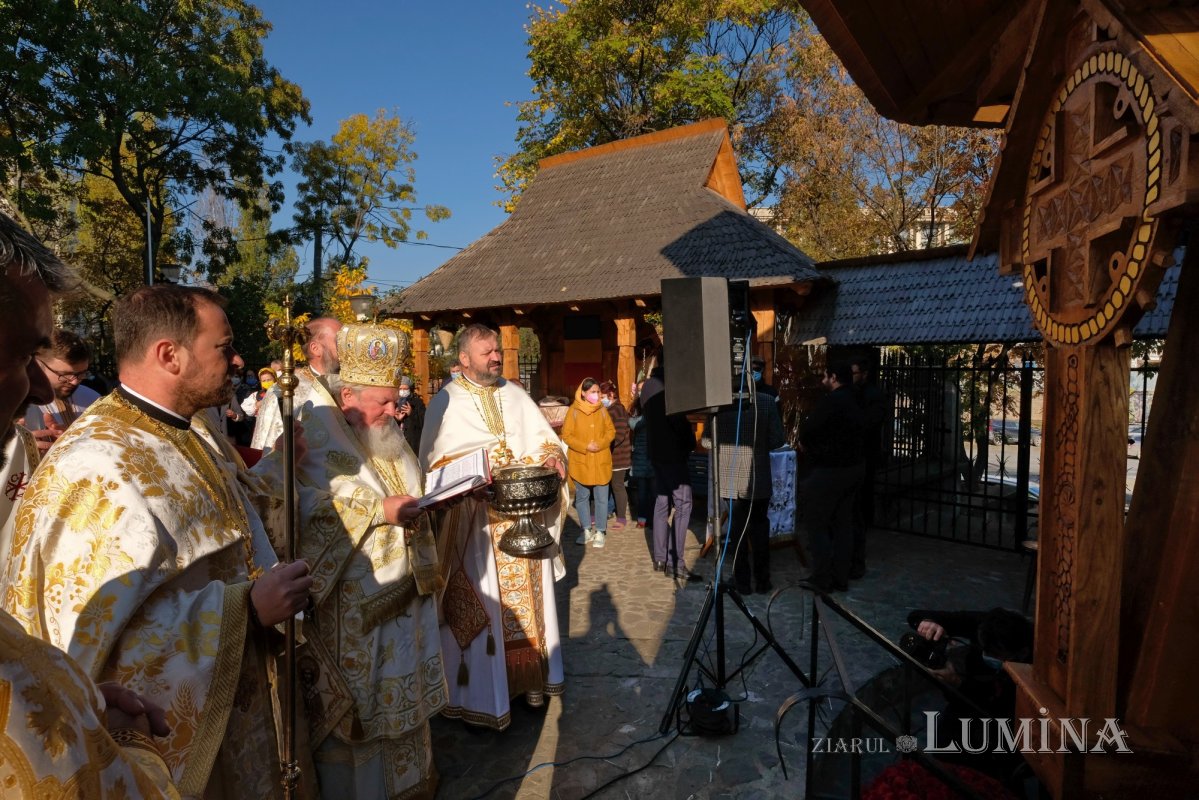 Înnoirea bisericii din incinta Universităţii Naţionale de Apărare „Carol I” 189189