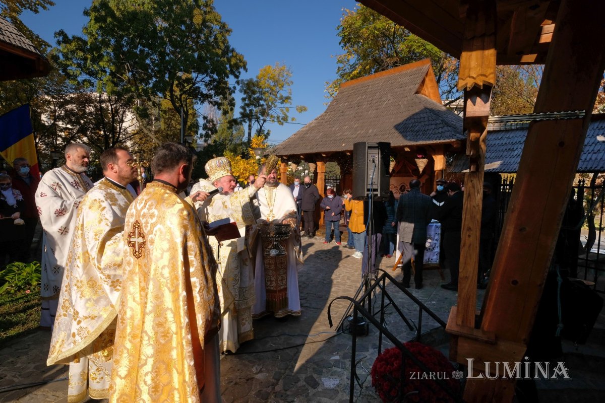 Înnoirea bisericii din incinta Universităţii Naţionale de Apărare „Carol I” 189190